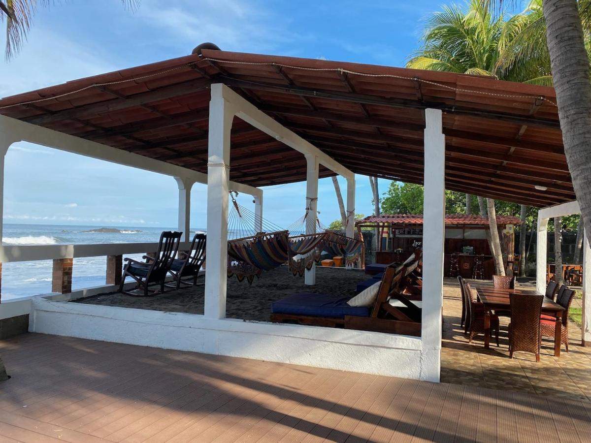 Solid Surf Camp Hostel Nicaragua Transito Eksteriør billede