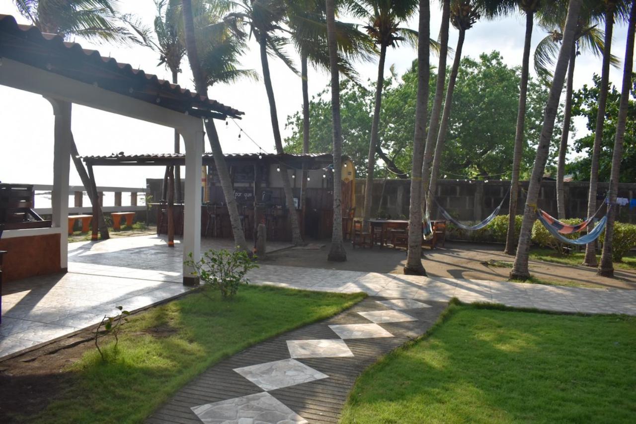 Solid Surf Camp Hostel Nicaragua Transito Eksteriør billede