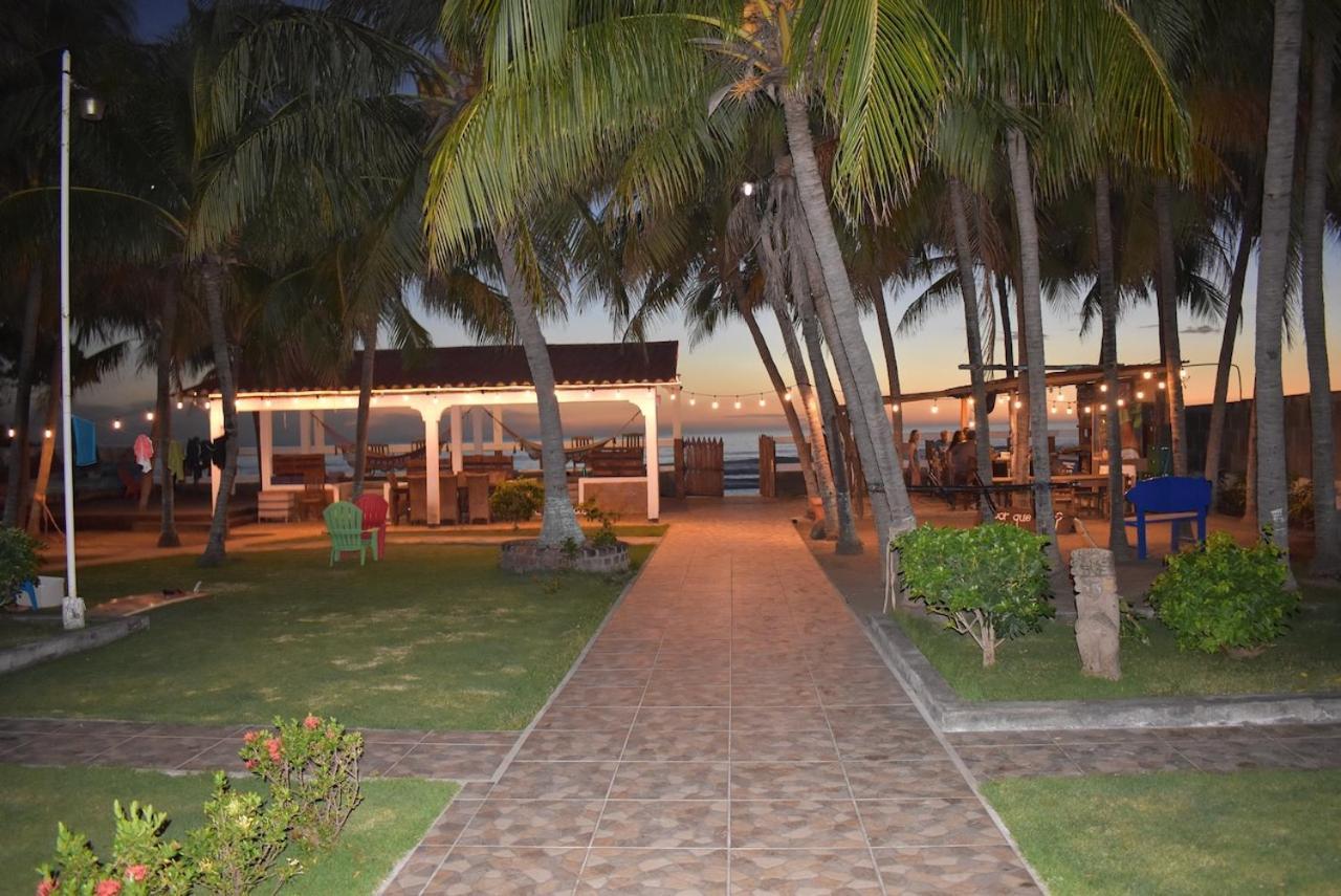 Solid Surf Camp Hostel Nicaragua Transito Eksteriør billede