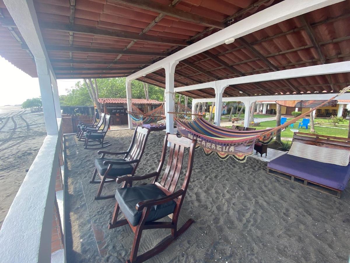 Solid Surf Camp Hostel Nicaragua Transito Eksteriør billede