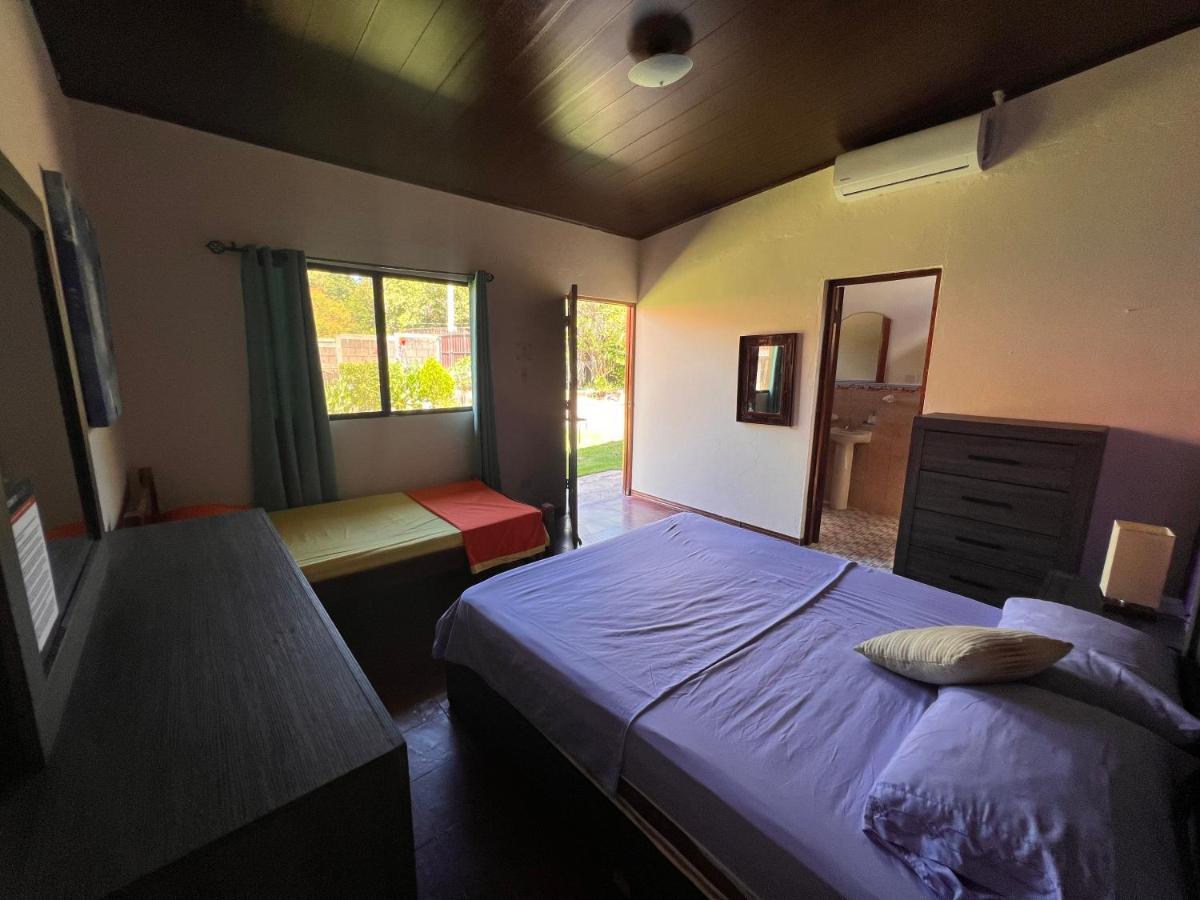 Solid Surf Camp Hostel Nicaragua Transito Eksteriør billede